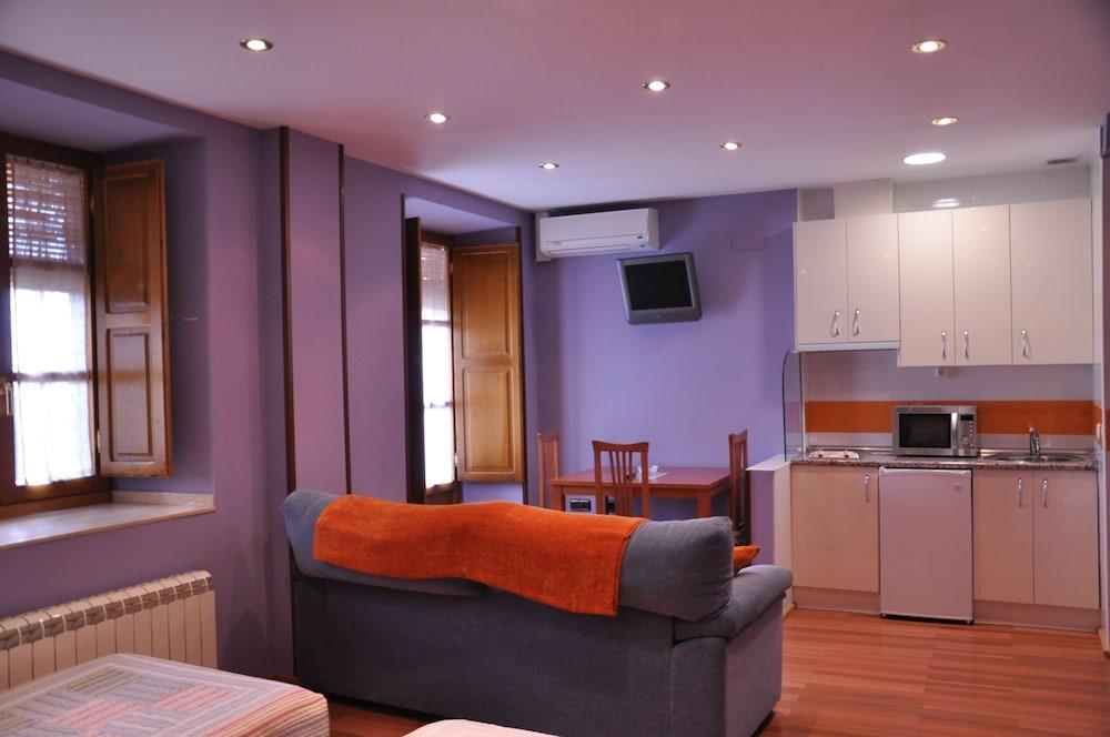 Aparthotel Santa Marina Cuellar Exterior photo