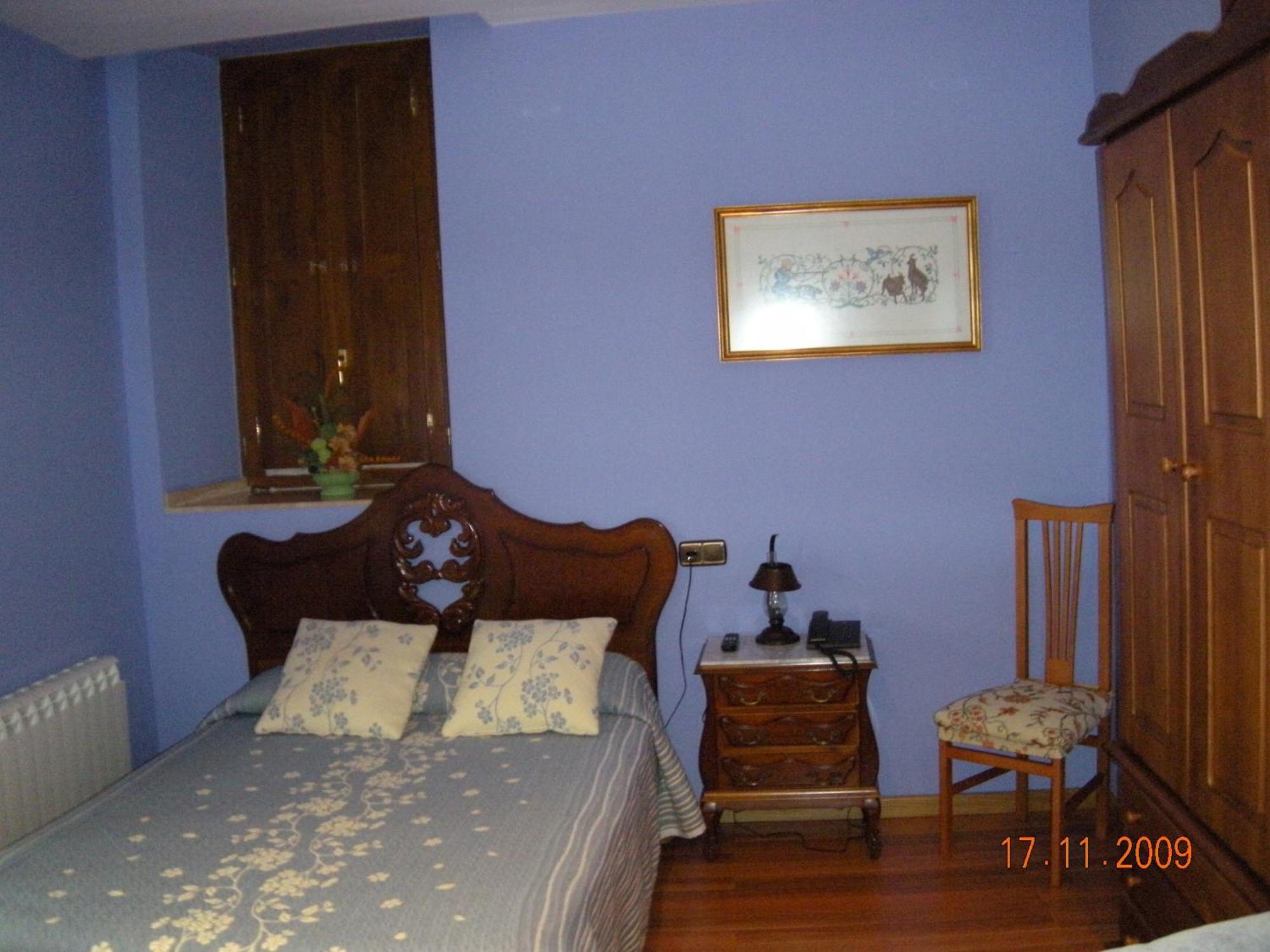 Aparthotel Santa Marina Cuellar Exterior photo