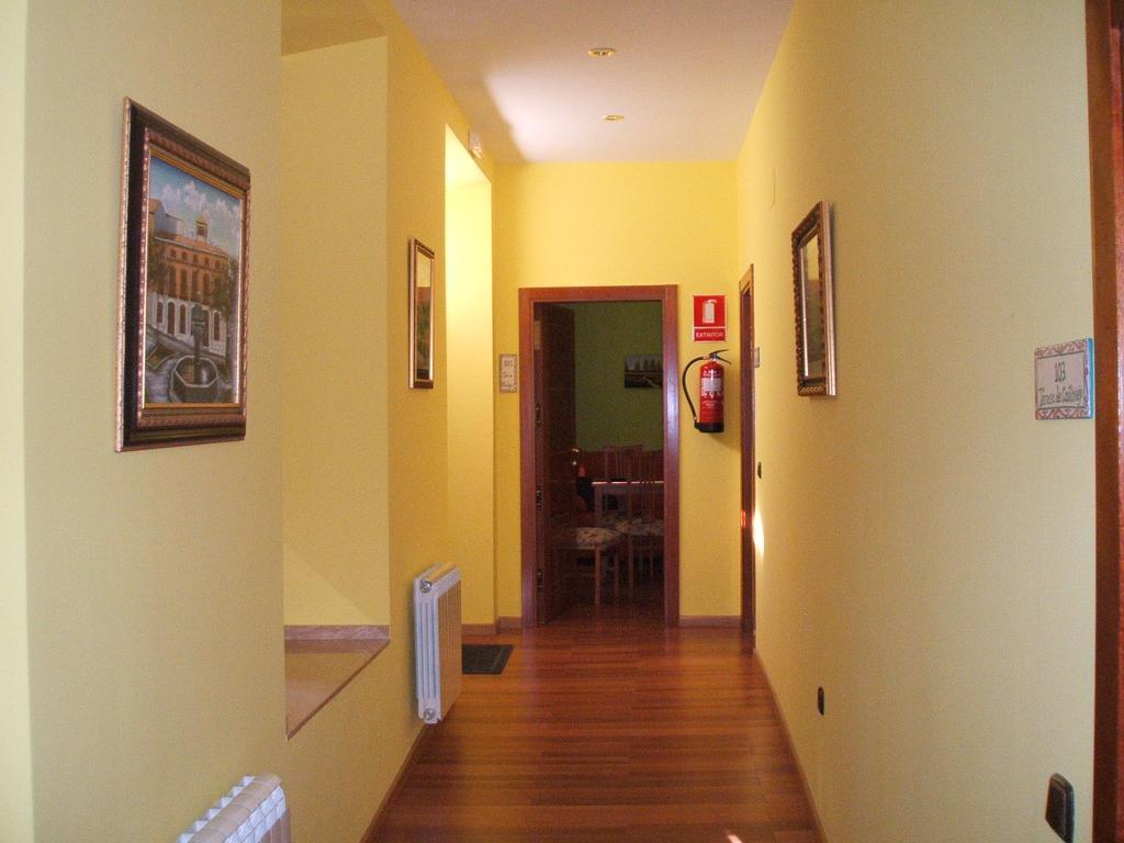 Aparthotel Santa Marina Cuellar Room photo