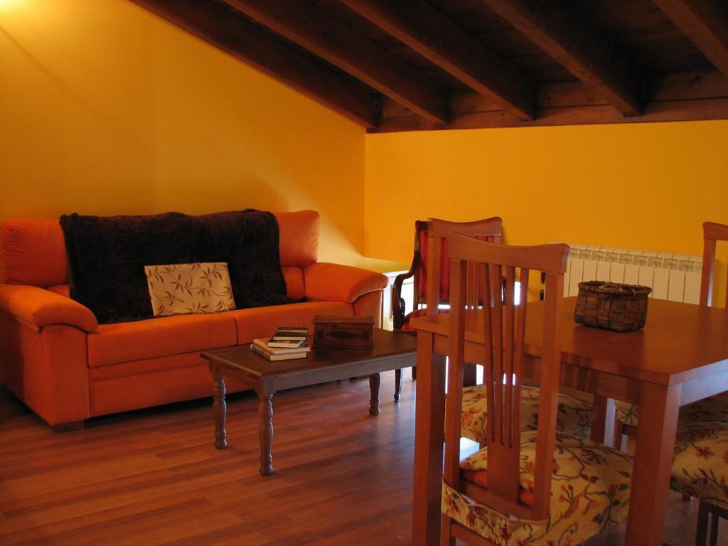 Aparthotel Santa Marina Cuellar Room photo