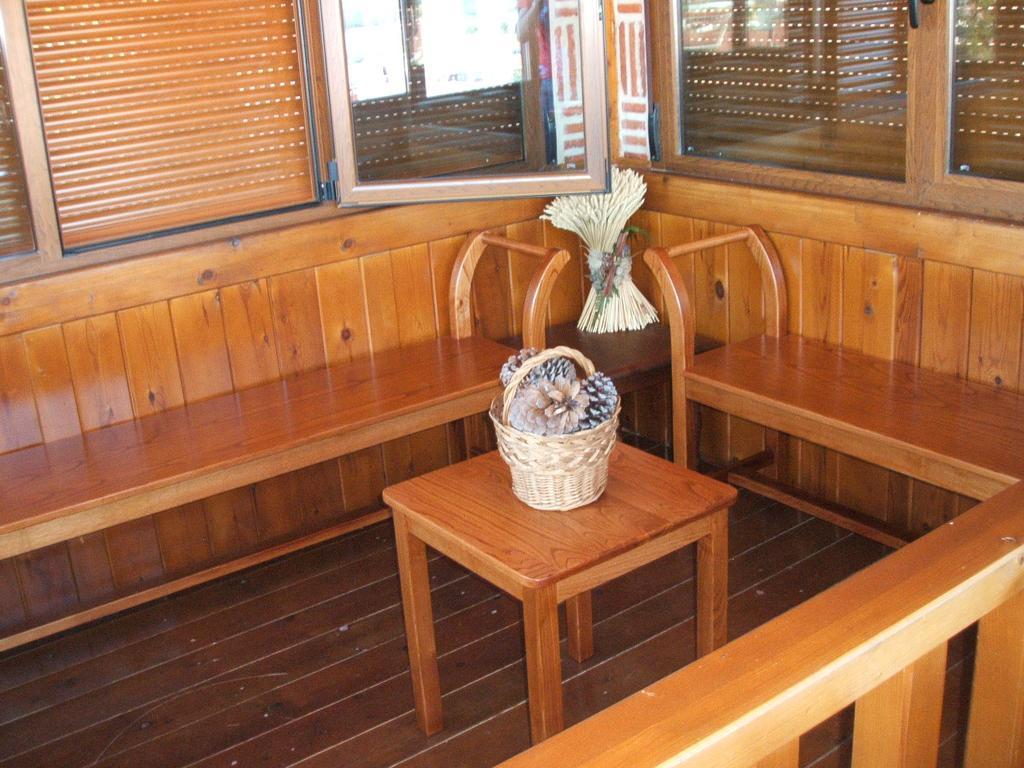 Aparthotel Santa Marina Cuellar Exterior photo