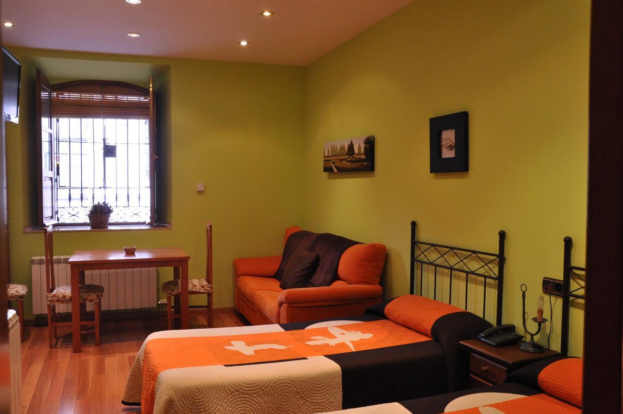 Aparthotel Santa Marina Cuellar Exterior photo