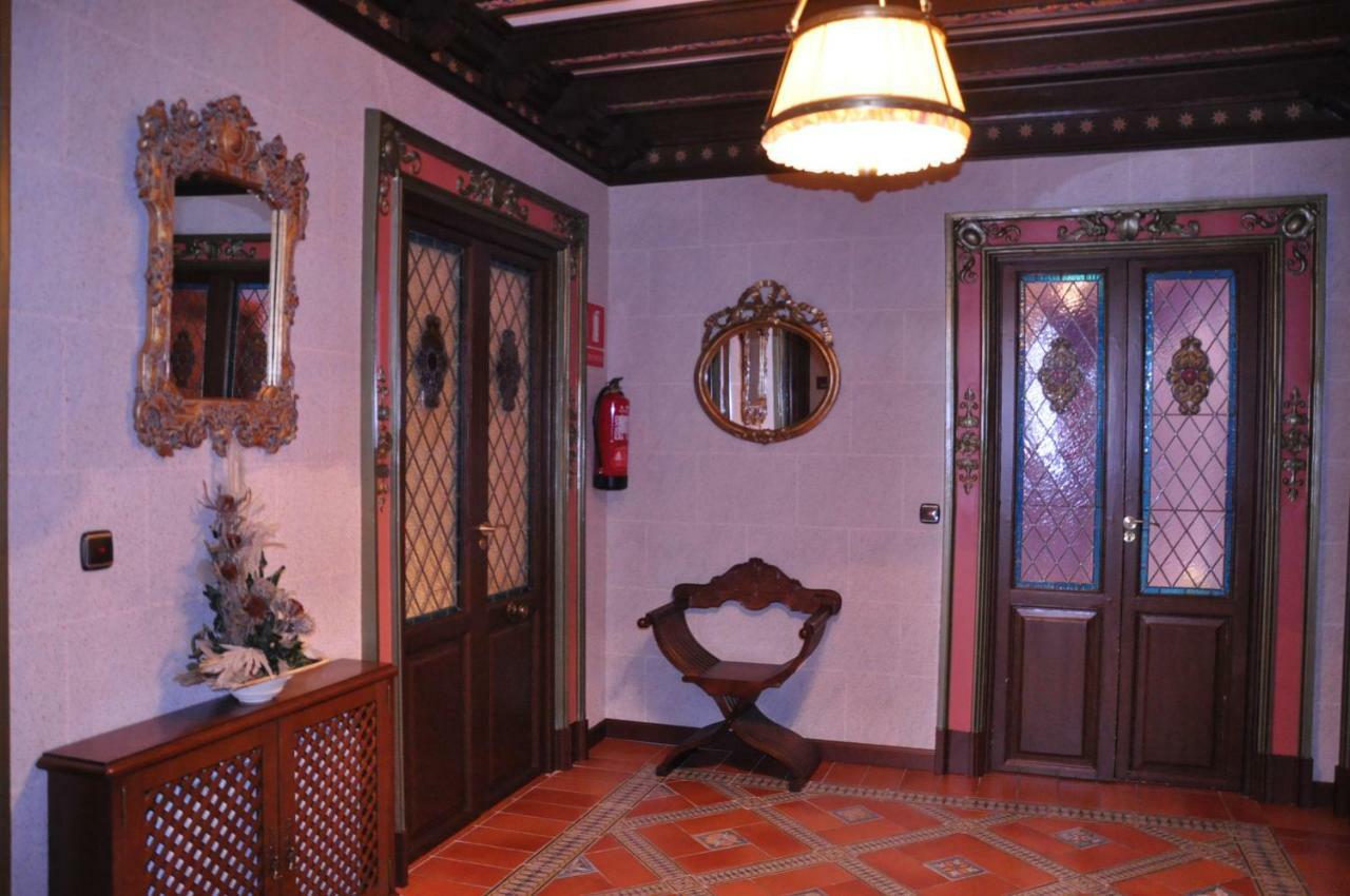 Aparthotel Santa Marina Cuellar Exterior photo
